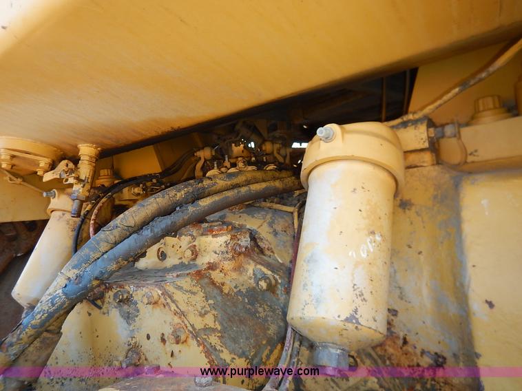 image for item K7130 1989 Caterpillar D9N dozer