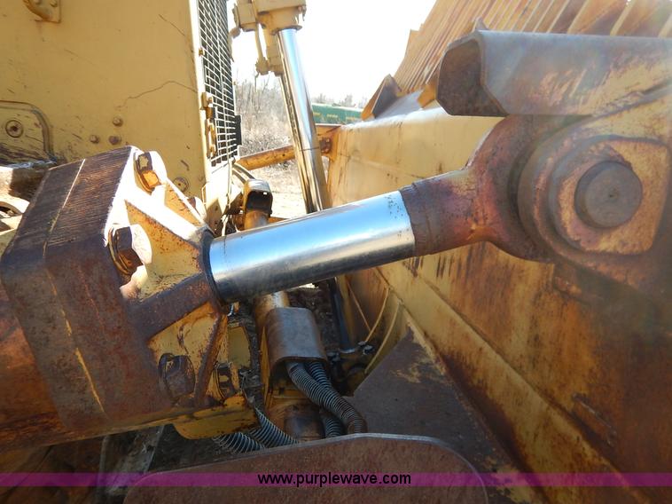 image for item K7130 1989 Caterpillar D9N dozer
