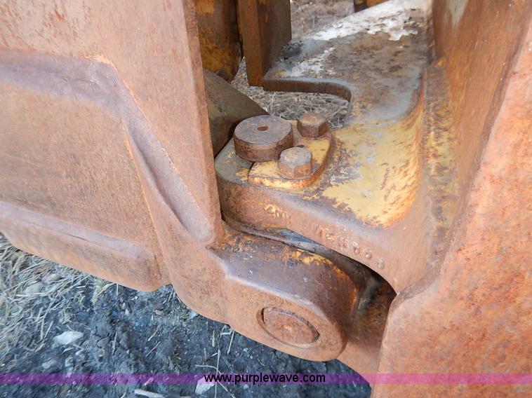 image for item K7130 1989 Caterpillar D9N dozer