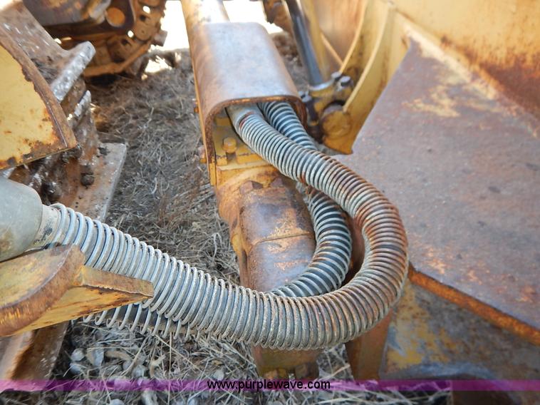 image for item K7130 1989 Caterpillar D9N dozer