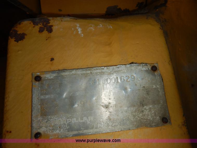 image for item K7130 1989 Caterpillar D9N dozer