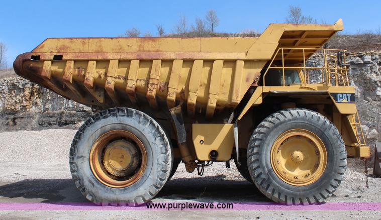 image for item K7136 1984 Caterpillar 777 haul truck