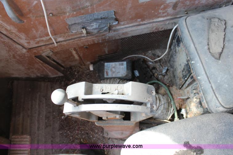 image for item K7136 1984 Caterpillar 777 haul truck