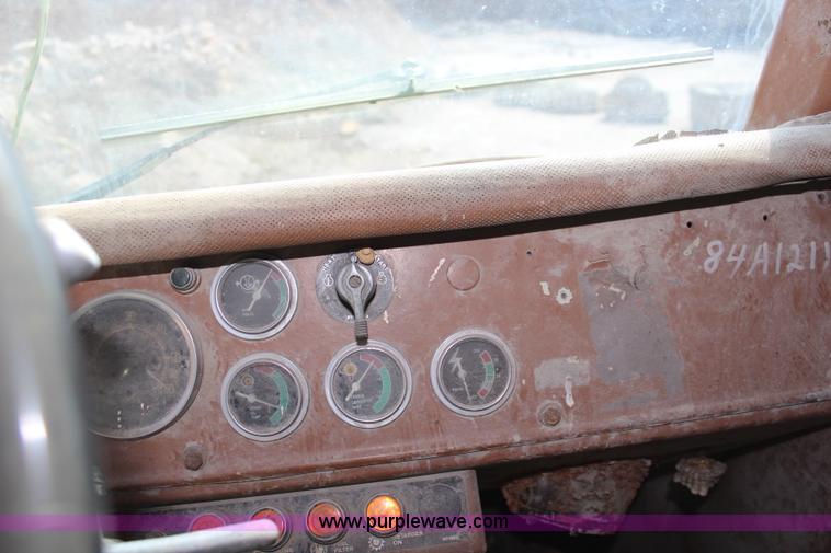 image for item K7136 1984 Caterpillar 777 haul truck