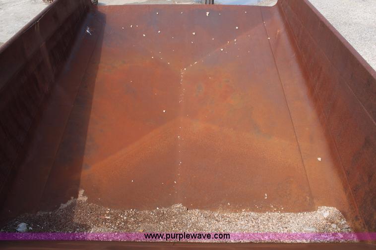 image for item K7136 1984 Caterpillar 777 haul truck