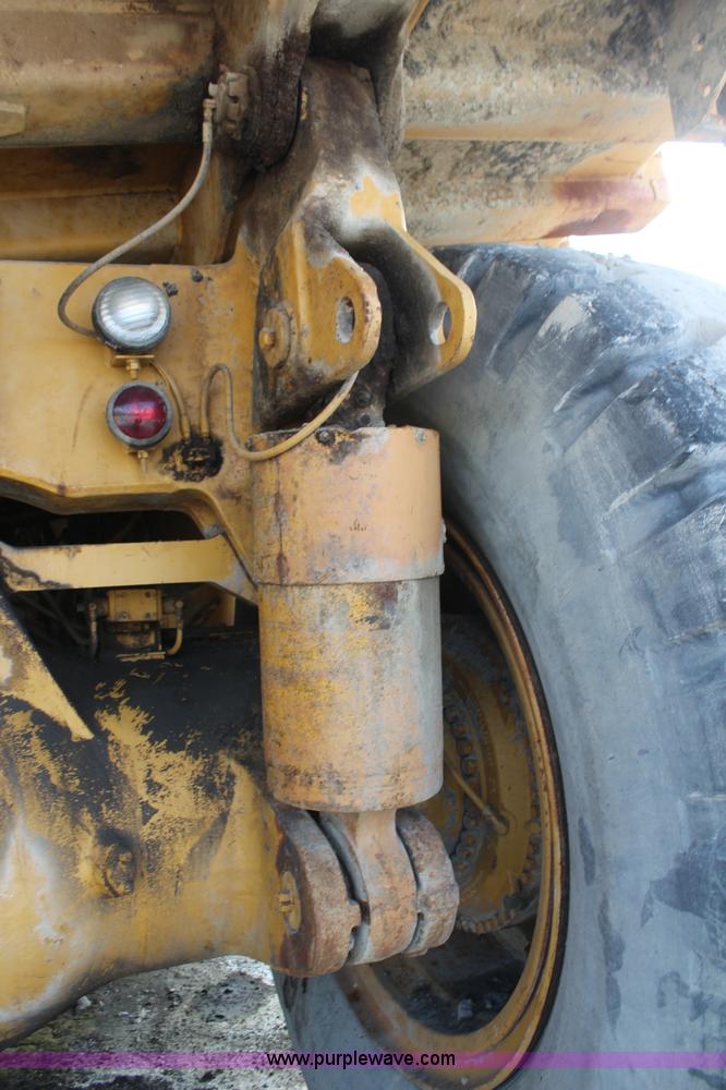 image for item K7136 1984 Caterpillar 777 haul truck