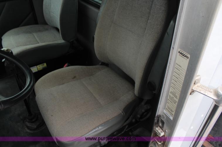 image for item K7137 2001 Kenworth T300 rollback truck