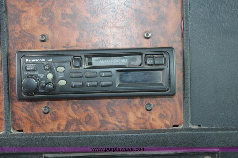 image for item K7137 2001 Kenworth T300 rollback truck