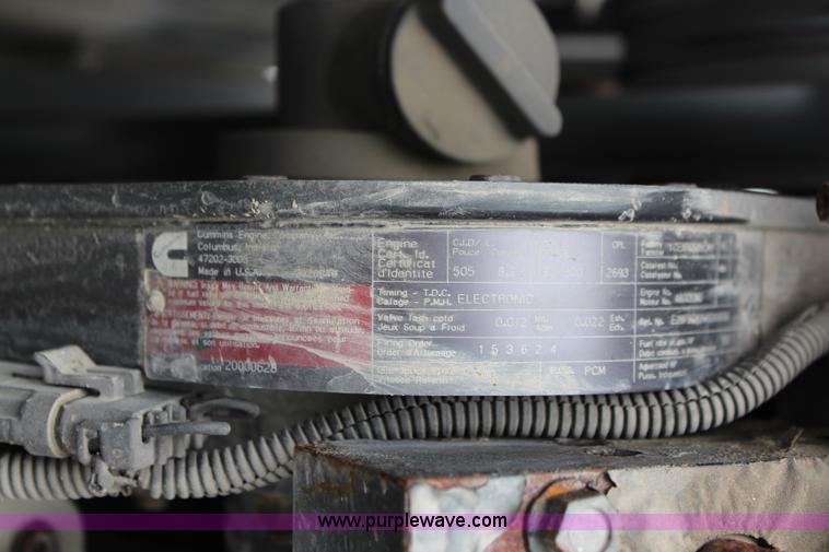 image for item K7137 2001 Kenworth T300 rollback truck