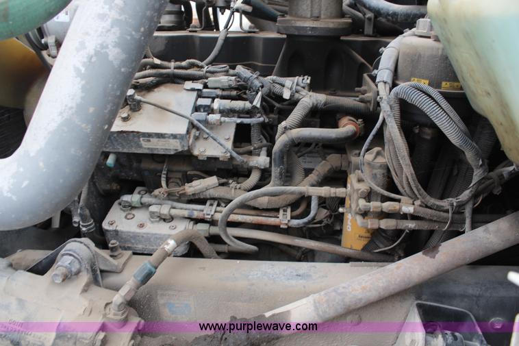 image for item K7137 2001 Kenworth T300 rollback truck