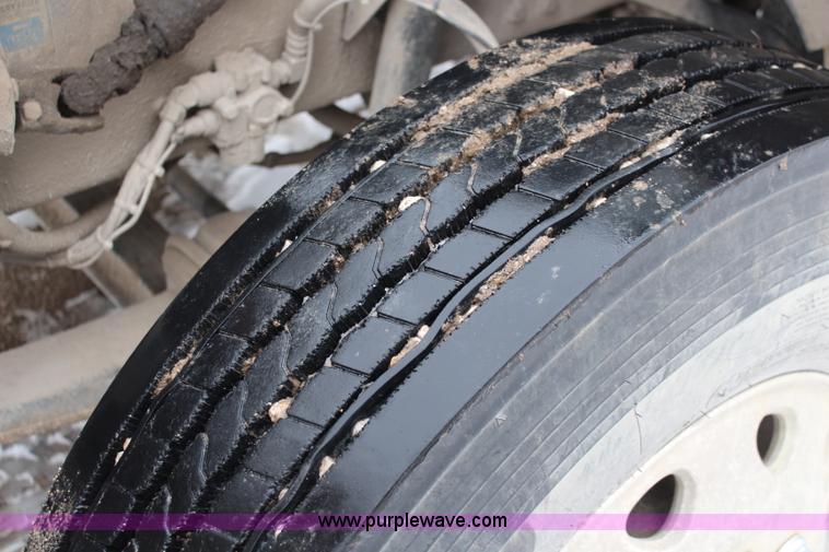 image for item K7137 2001 Kenworth T300 rollback truck