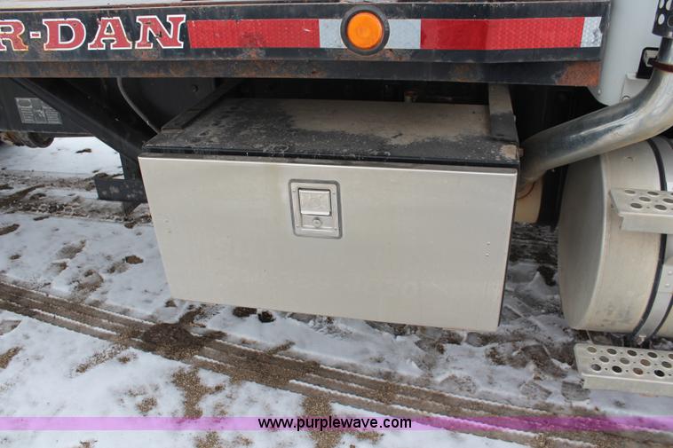 image for item K7137 2001 Kenworth T300 rollback truck