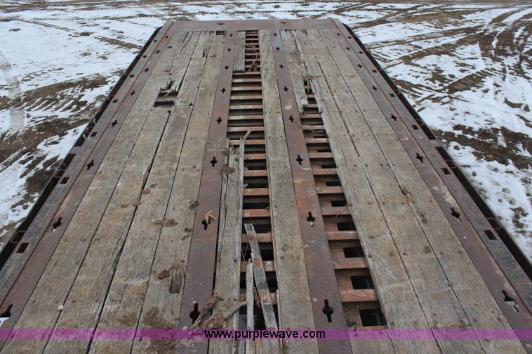 image for item K7137 2001 Kenworth T300 rollback truck