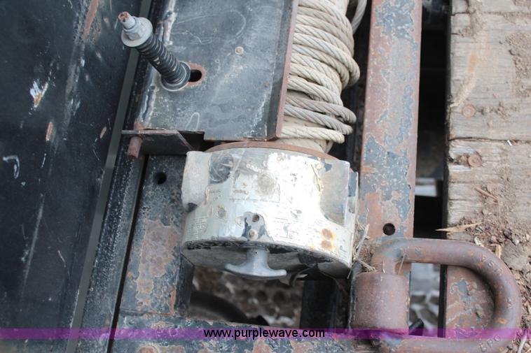 image for item K7137 2001 Kenworth T300 rollback truck