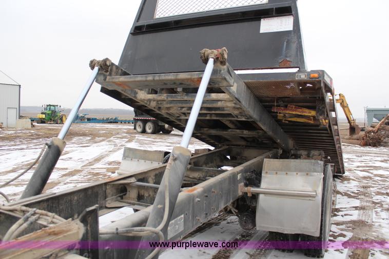 image for item K7137 2001 Kenworth T300 rollback truck