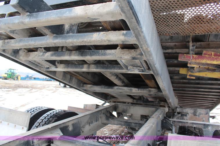 image for item K7137 2001 Kenworth T300 rollback truck