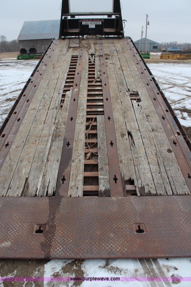 image for item K7137 2001 Kenworth T300 rollback truck