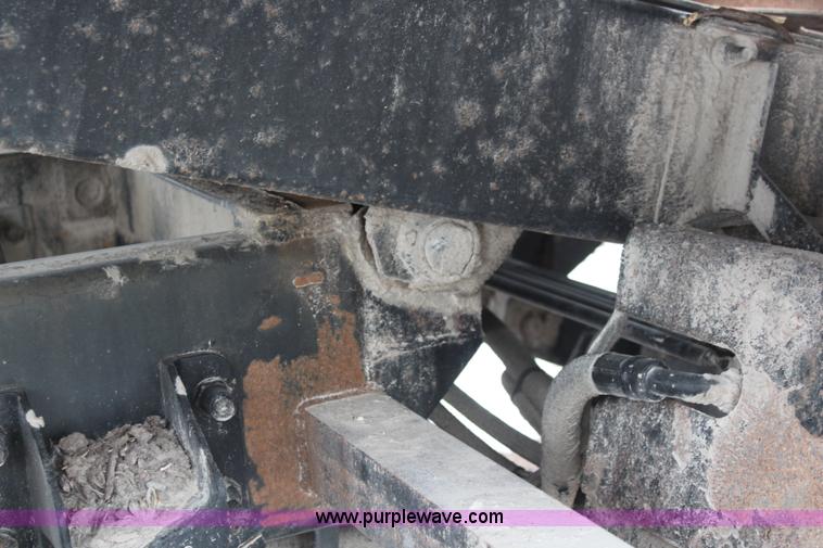 image for item K7137 2001 Kenworth T300 rollback truck