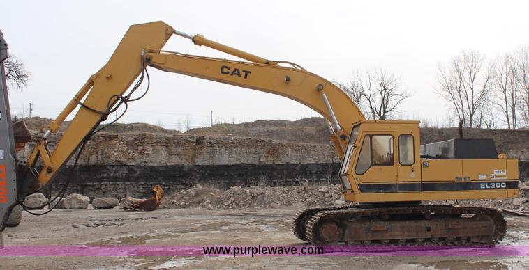 image for item K7138 1989 Caterpillar EL300 excavator