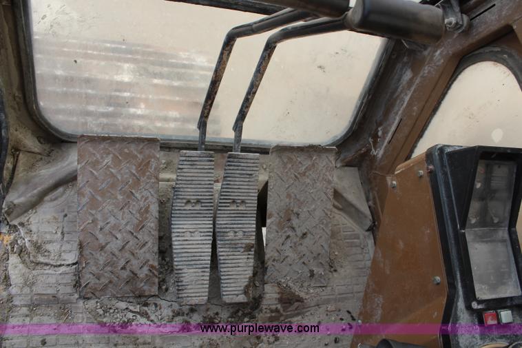 image for item K7138 1989 Caterpillar EL300 excavator