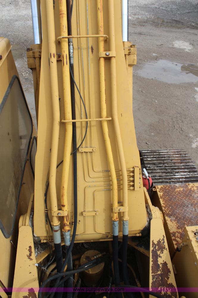 image for item K7138 1989 Caterpillar EL300 excavator