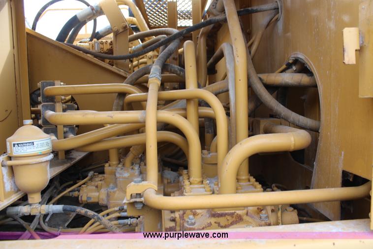 image for item K7138 1989 Caterpillar EL300 excavator