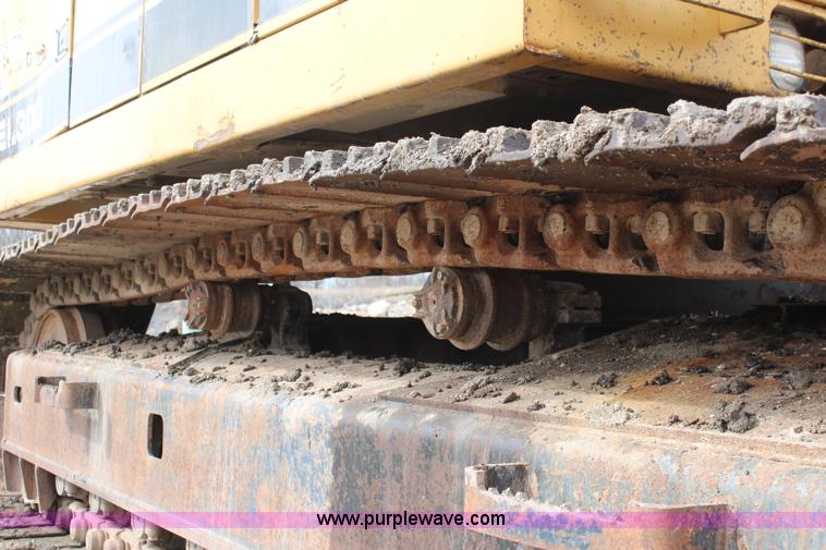 image for item K7138 1989 Caterpillar EL300 excavator