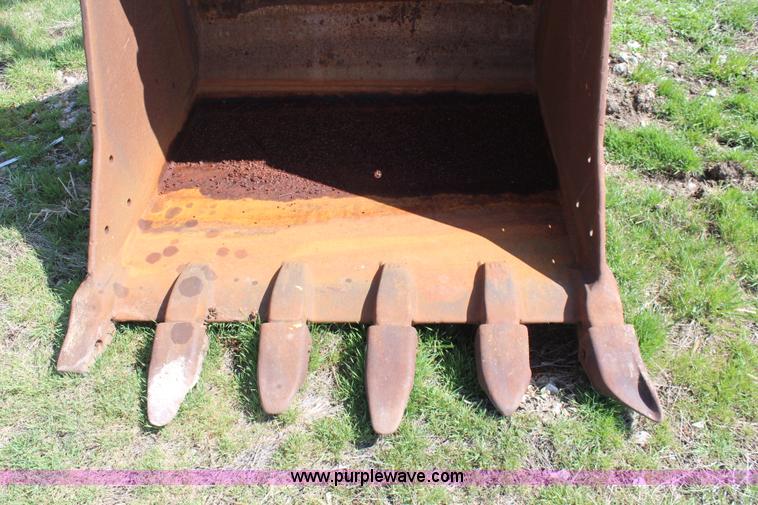 image for item K7138 1989 Caterpillar EL300 excavator