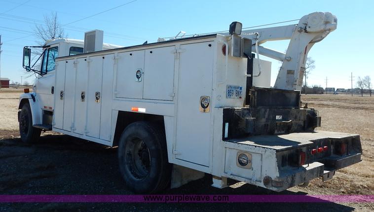 image for item K7152 1999 Freightliner FL70 service truck