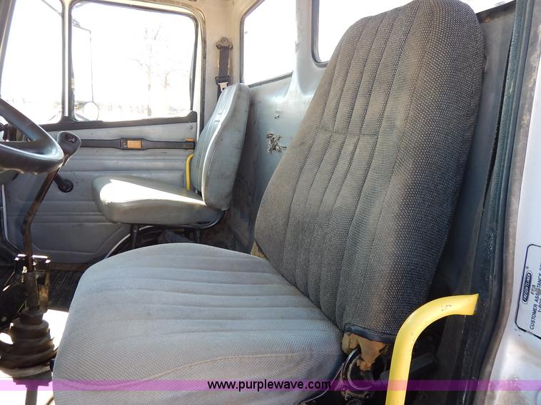 image for item K7152 1999 Freightliner FL70 service truck