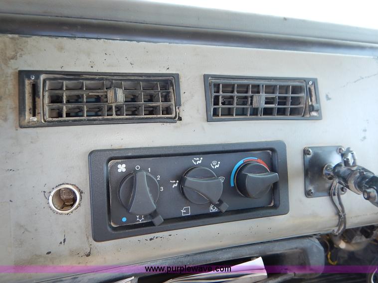 image for item K7152 1999 Freightliner FL70 service truck