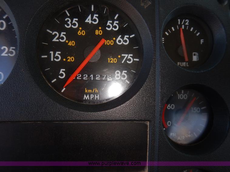 image for item K7152 1999 Freightliner FL70 service truck