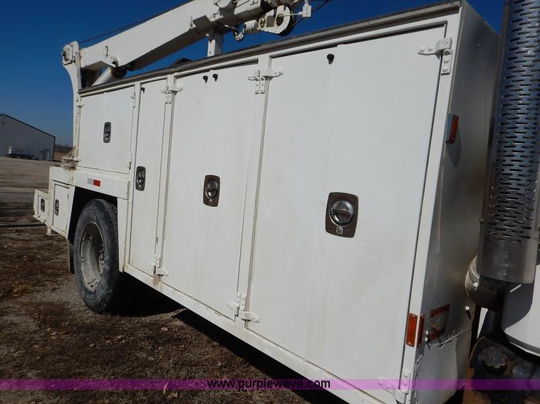 image for item K7152 1999 Freightliner FL70 service truck