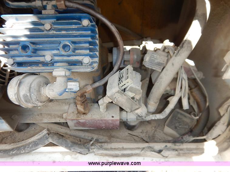 image for item K7152 1999 Freightliner FL70 service truck