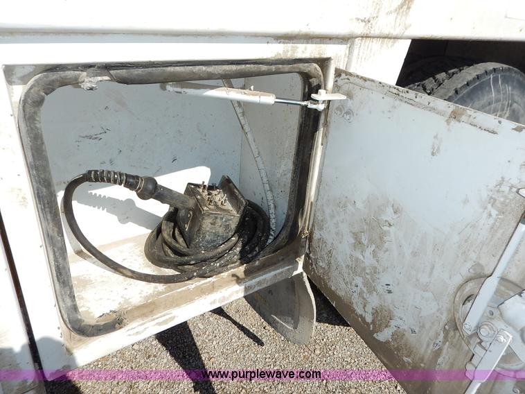 image for item K7152 1999 Freightliner FL70 service truck