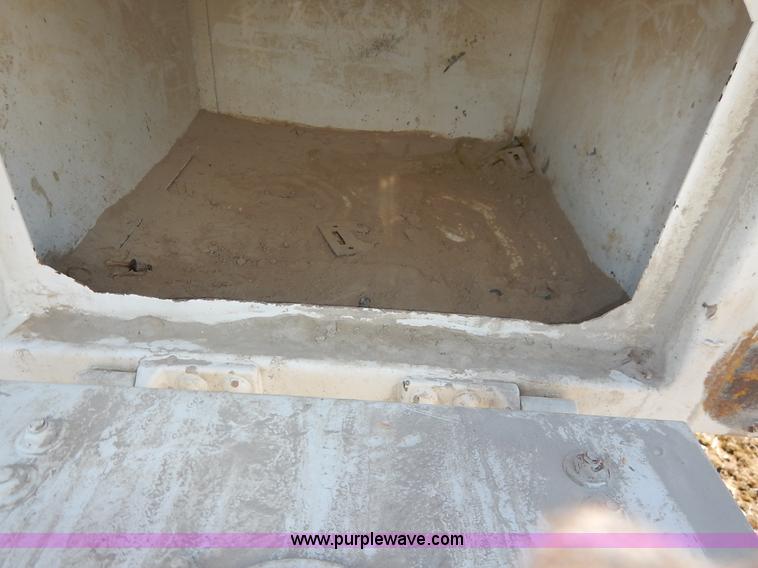 image for item K7152 1999 Freightliner FL70 service truck