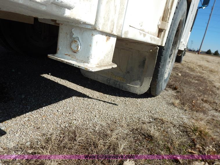 image for item K7152 1999 Freightliner FL70 service truck