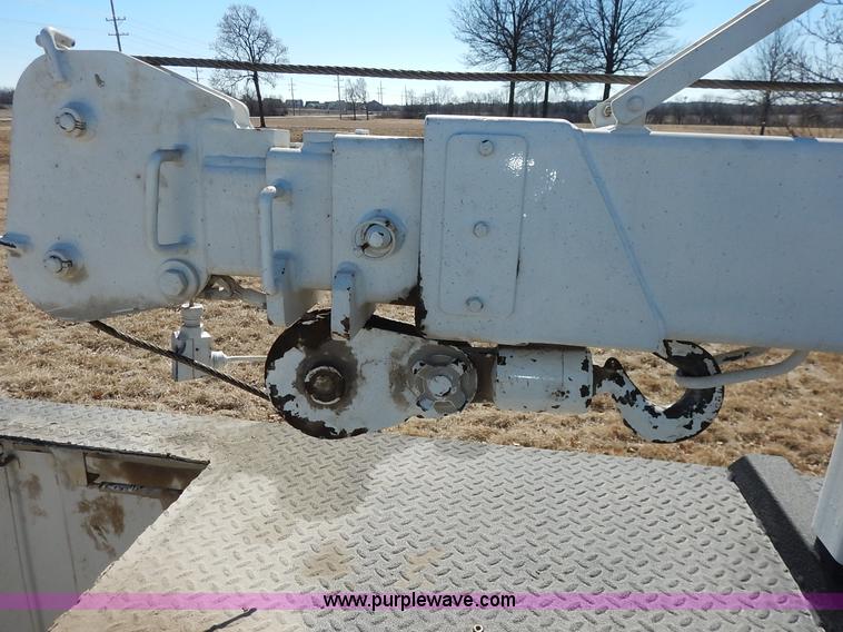 image for item K7152 1999 Freightliner FL70 service truck