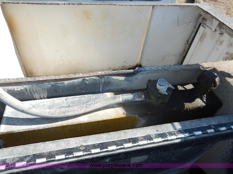 image for item K7152 1999 Freightliner FL70 service truck