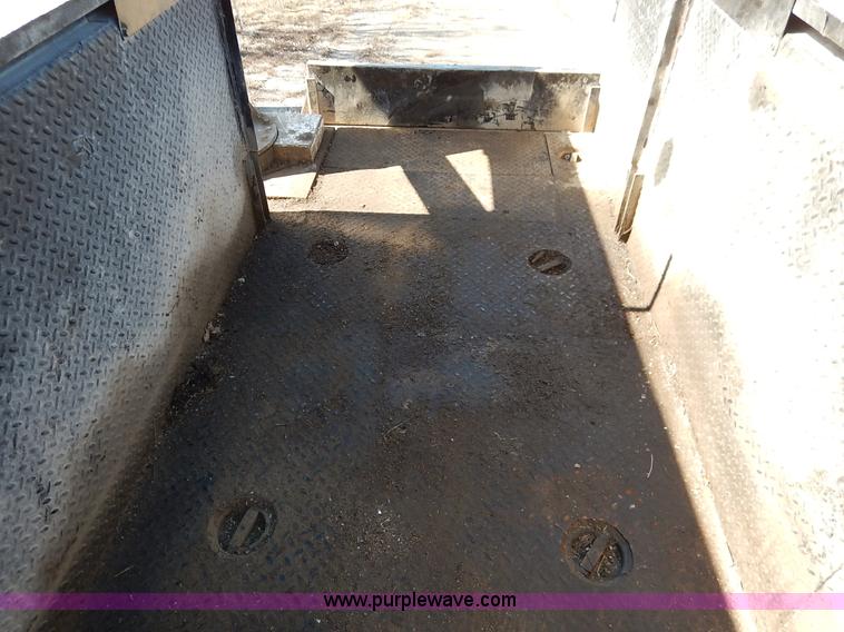 image for item K7152 1999 Freightliner FL70 service truck