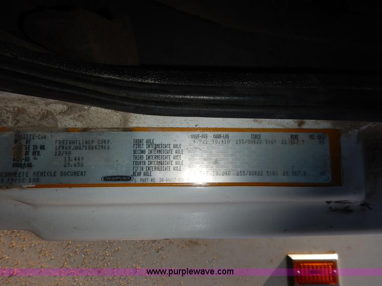 image for item K7152 1999 Freightliner FL70 service truck