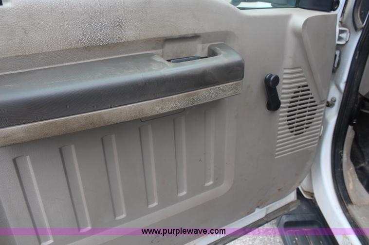 image for item K7153 2008 Ford F550 utility truck