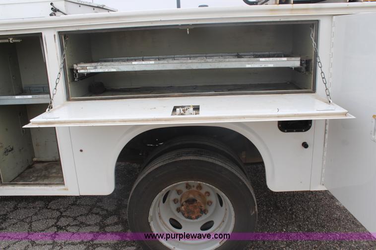 image for item K7153 2008 Ford F550 utility truck