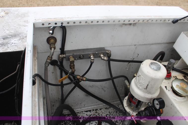 image for item K7153 2008 Ford F550 utility truck