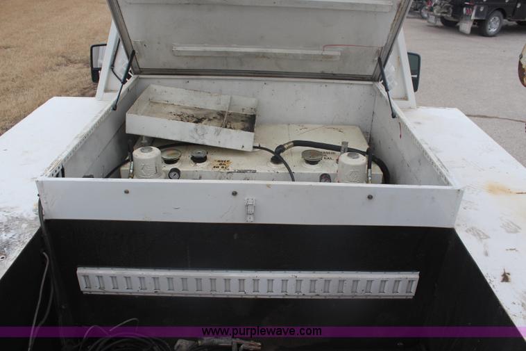 image for item K7153 2008 Ford F550 utility truck