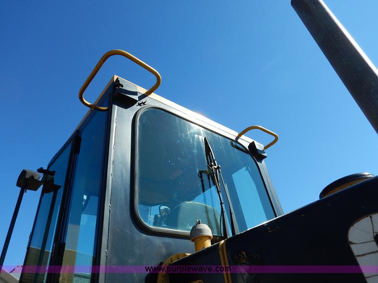 image for item K7159 1996 Caterpillar 924F wheel loader