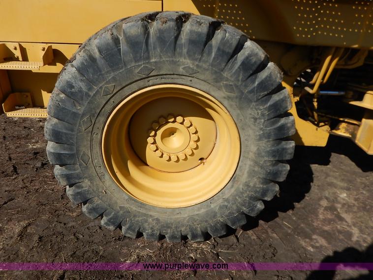 image for item K7159 1996 Caterpillar 924F wheel loader