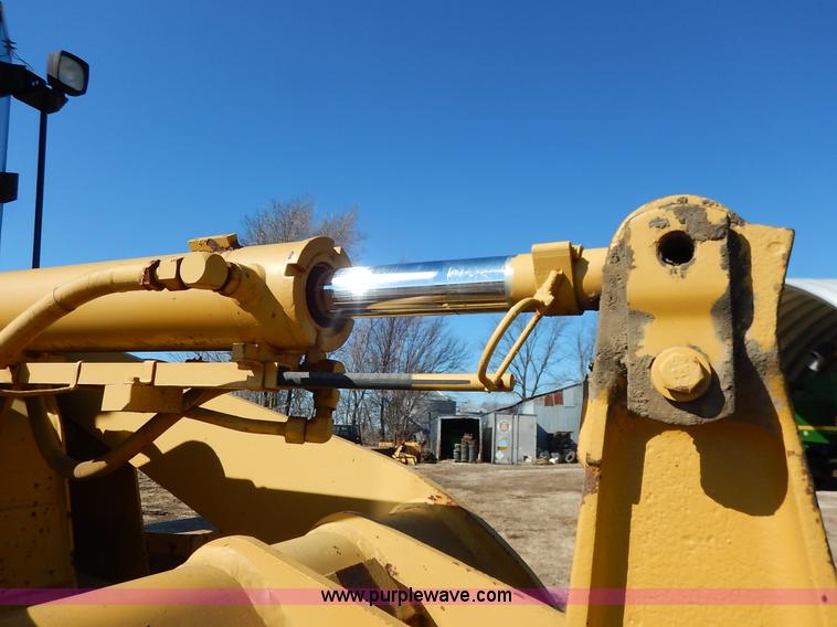 image for item K7159 1996 Caterpillar 924F wheel loader