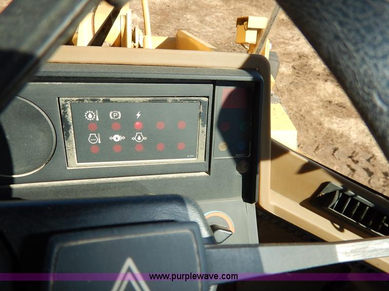 image for item K7159 1996 Caterpillar 924F wheel loader