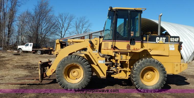 image for item K7159 1996 Caterpillar 924F wheel loader